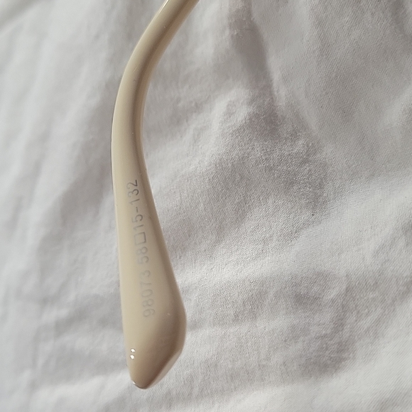 Sunglasses - Picture 4 of 6